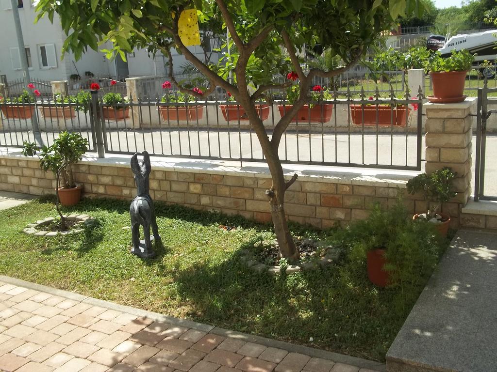 Apartments Ars Vivendi Trogir Rum bild